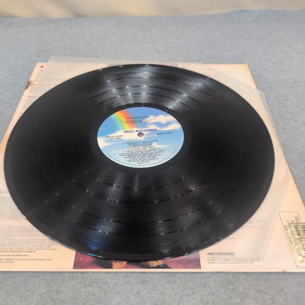 The‎ Newtrons Self-Titled Vinyl LP Album 1990 MCA-6381 New Jack Swing Promo VG+ - Picture 5 of 8